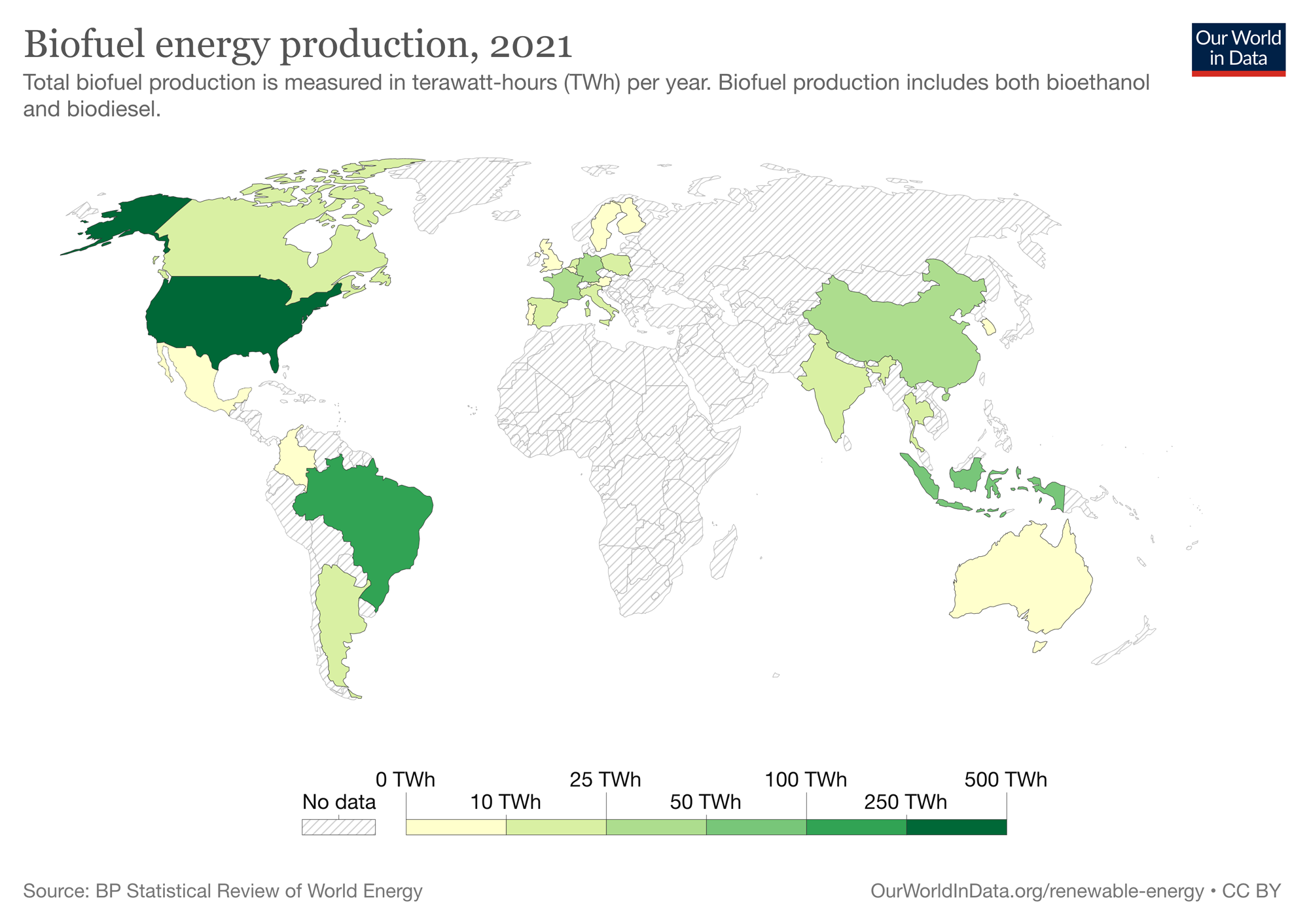 Map showing worldwide production of biofuels in 2021, with countries in darker shades of green producing more and countries in light shades of green producing less (many countries have no data). The United States is the top producer, followed by Brazil.