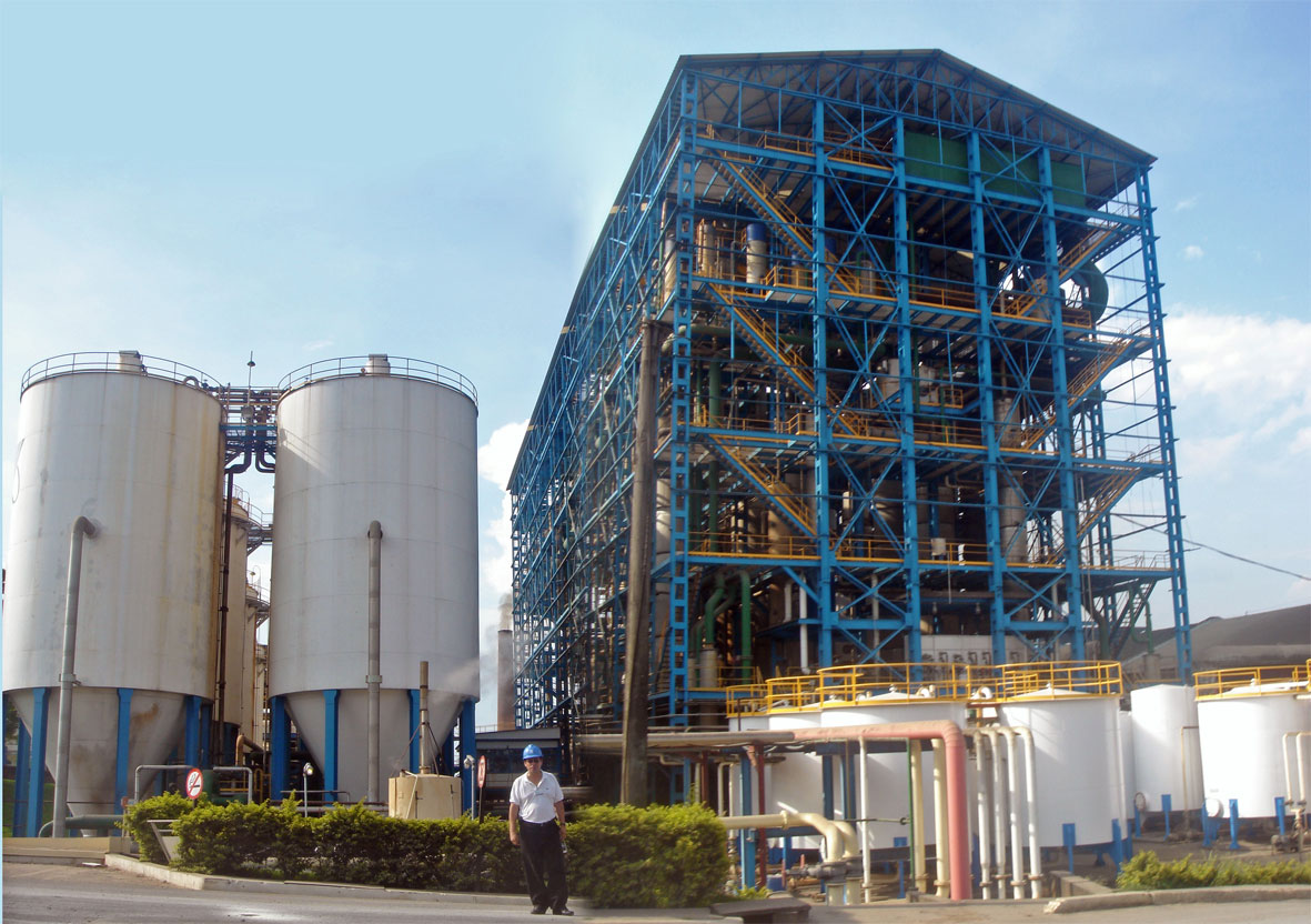 Photograph of a sugarcane bioethanol plant in Brazil.